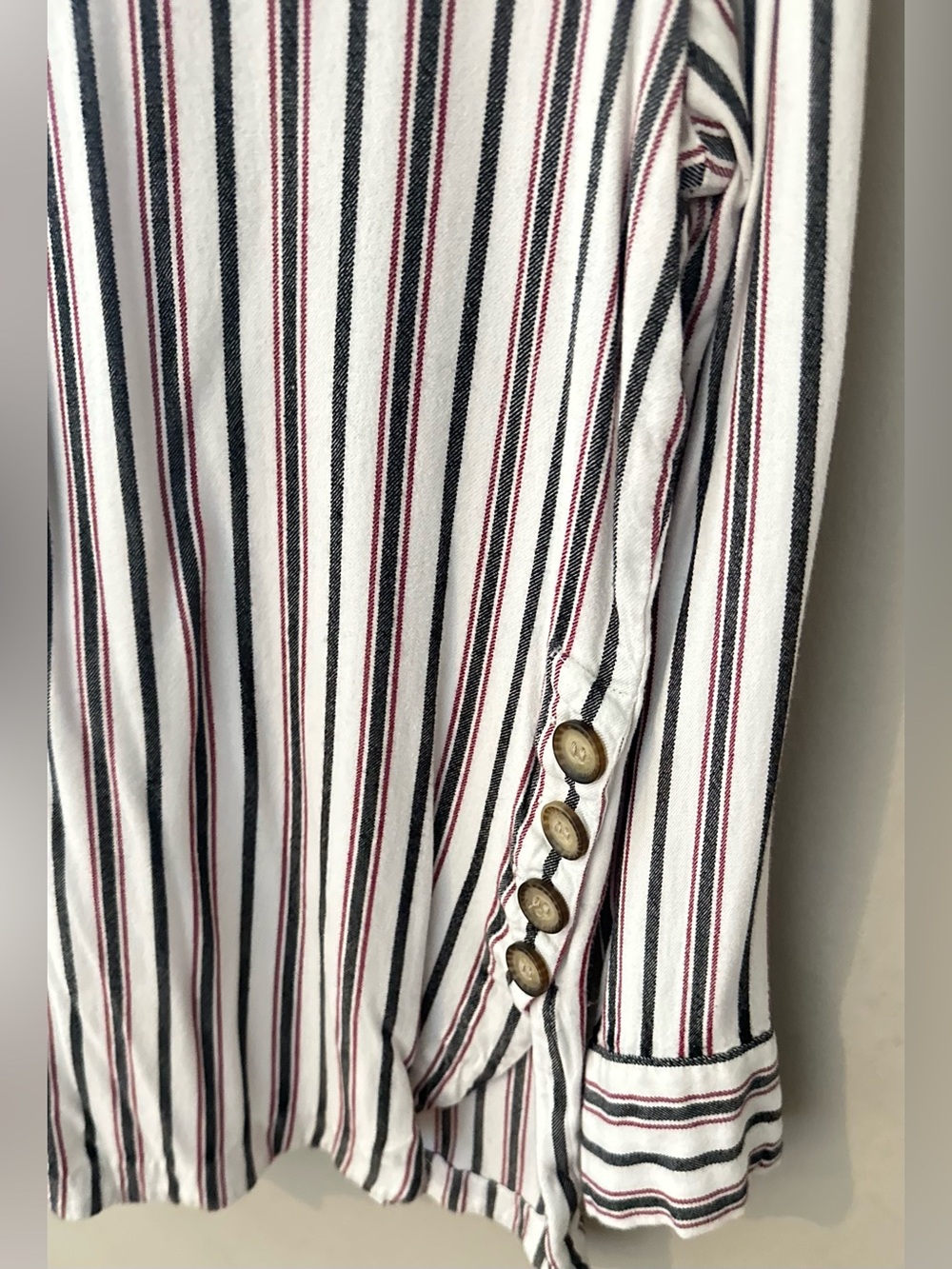 St. John’s Bay Women’s Small Striped Button Side Tunic Blouse - Picture 9 of 10